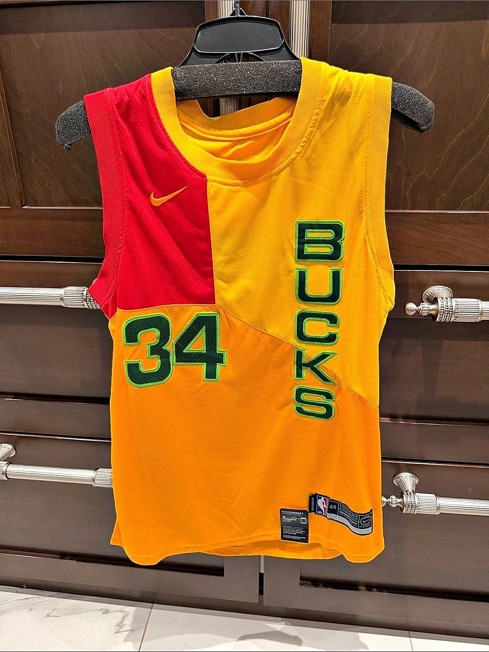 Nike NBABucks jersey